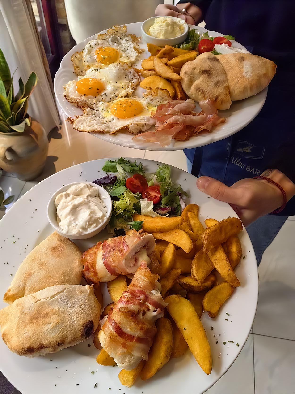 dorucak i dnevni meni atlas bar